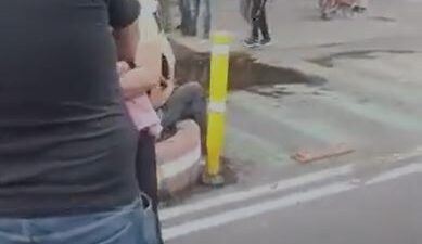VIDEO. Borracho al volante se accidenta y le echan la culpa a la ciclovía de Tlalpan
