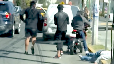 VIDEO. Delincuentes golpean brutalmente a conductor para robarle sus pertenencias en Ecatepec