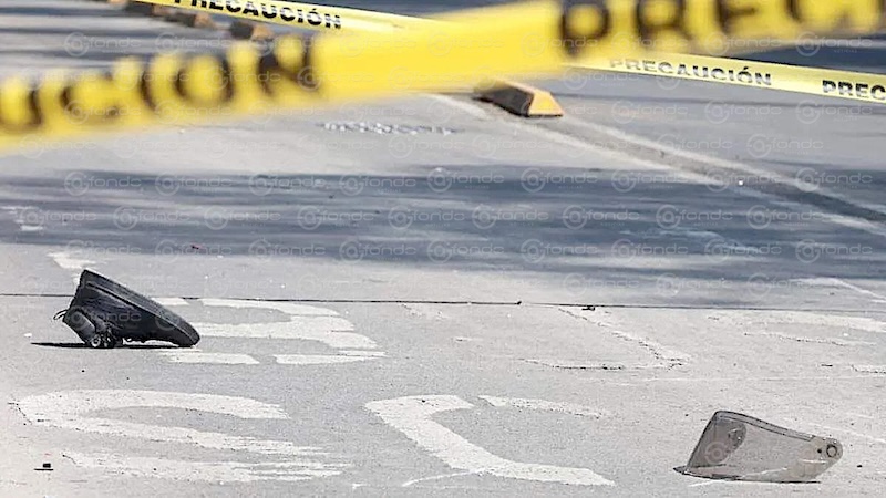 LAMENTABLE. Joven motociclista pierde la vida al chocar a gran velocidad contra un auto
