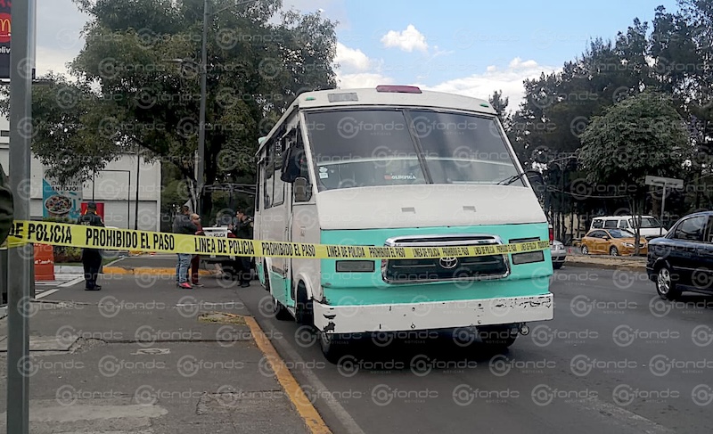 ÚLTIMA HORA. Hombre muere tras ser arrollado por un microbús; el chofer fue detenido;