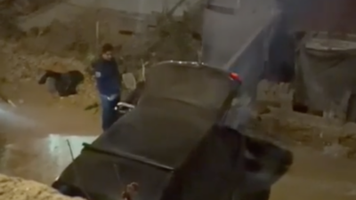 VIDEO. Graban a policías municipales robando dinero, teléfono y una bocina a una familia