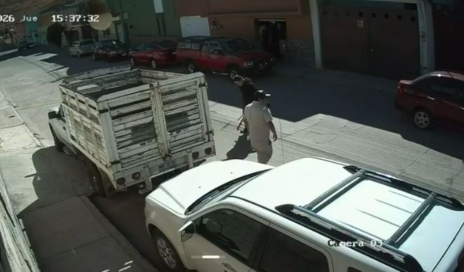 VIDEO: ‘¡Auxilio!’; graban golpiza contra joven que intentaba escapar de un anexo