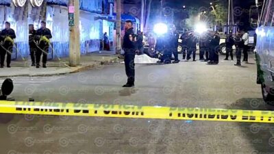 BALACERA. Asesinan a dos jóvenes en ataque directo a balazos frente a un deportivo