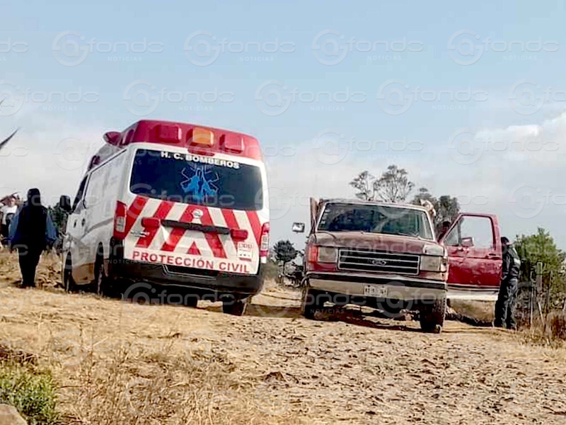 MIL MANERAS DE MORIR. Señor pierde la vida aplastado por su camioneta mientras revisaba una falla mecánica
