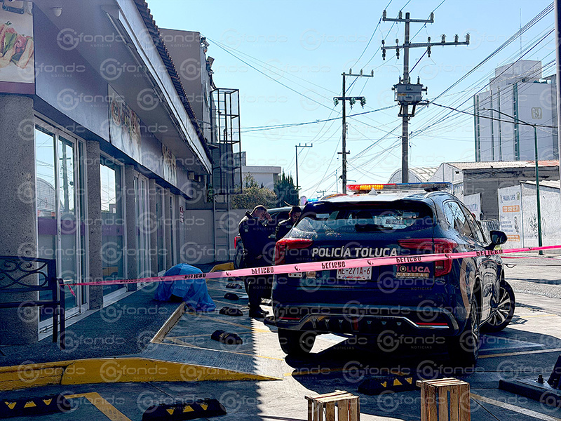 TRISTEZA. Hombre muere de frío después de una noche de lluvia en Edomex