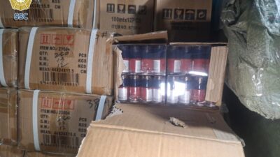 VIDEO: Criminales escondían más de 79 toneladas de perfumes y maquillaje