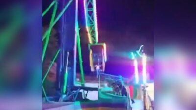 VIDEO: Terror en la feria; jóvenes salen ‘volando’ de un juego mecánico