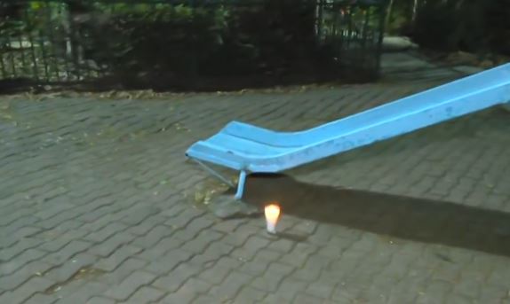 INHUMANO: Dejan un feto humano en la resbaladilla de un conocido parque