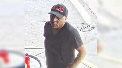 ALERTA: Ratero fingía ser un trabajador con mandil y robó a una joven empleada