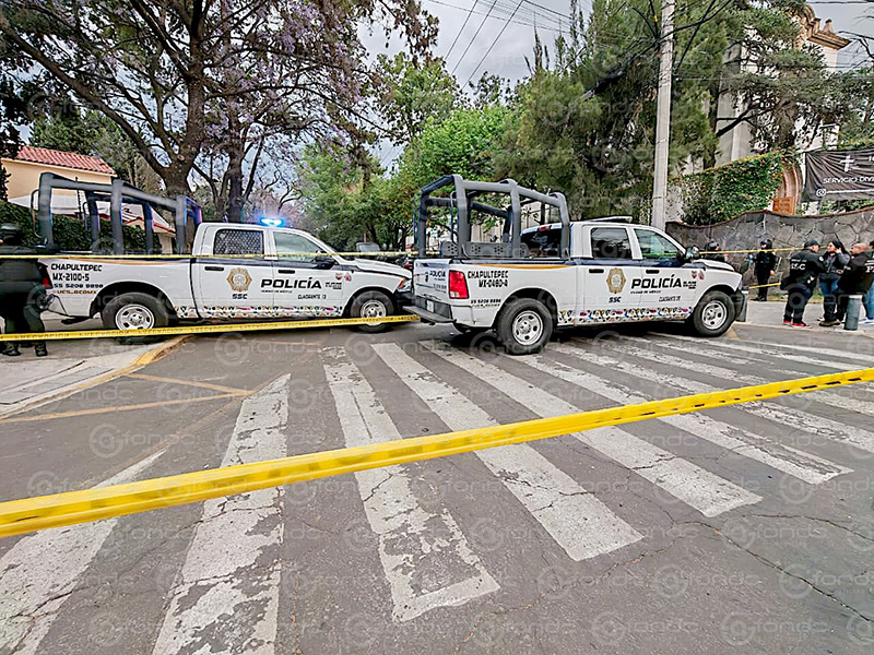 ÚLTIMA HORA. Un delincuente resultó muerto y otro detenido tras una balacera con policías que frustraron robo a una residencia