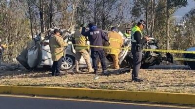 TRAGEDIA. Tremendo choque de camioneta deja cuatro de una familia muertos; dos son menores