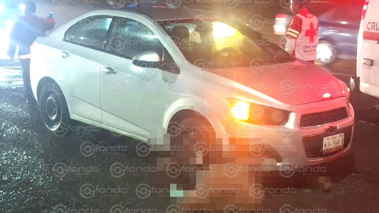 IMPACTANTE: Motociclista muere prensado y su acompañante sale disparado en fuerte accidente