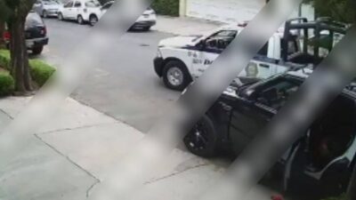 VIDEO: Policía ‘se rifa’ a balazos solo contra ladrones de casas y abate al líder