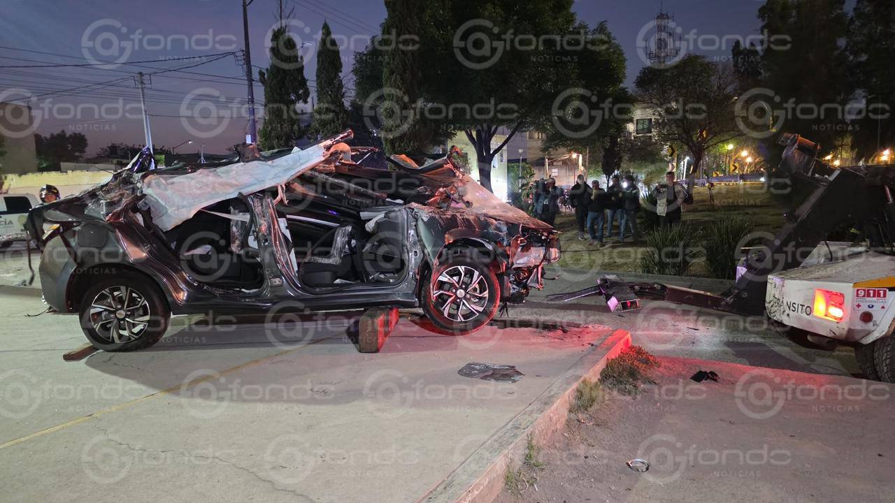 VIDEO. Conductor sufre muerte a exceso de velocidad tras chocar contra un frontón