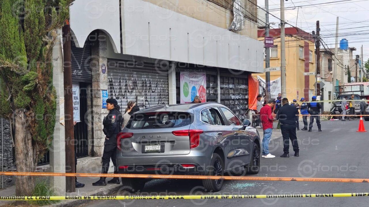 BALACERA: Chofer de la diseñadora Sarah Bustani es rafagueado en una camioneta