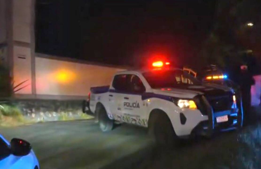 VIDEO: ‘El Flemas’ iba a ser linchado por abusar de la hija de su novia; policías lo salvan