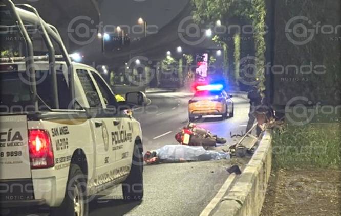 TRAGEDIA: Motociclista fuera de control choca contra un muro y termina muerto