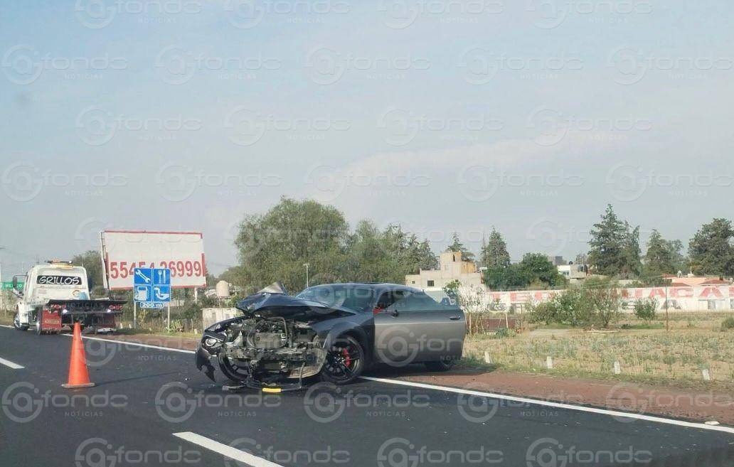 TERRIBLE. Hombre y mujer viajaban en una moto sin placas; mueren arrollados en Edomex