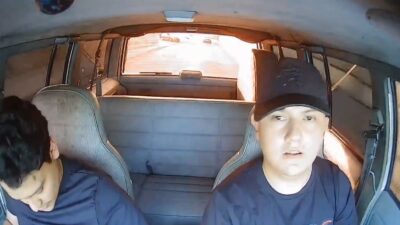 VIDEO: ‘¡Trae cámara!’; robacoches quedan grabados y mejor abandonan el auto