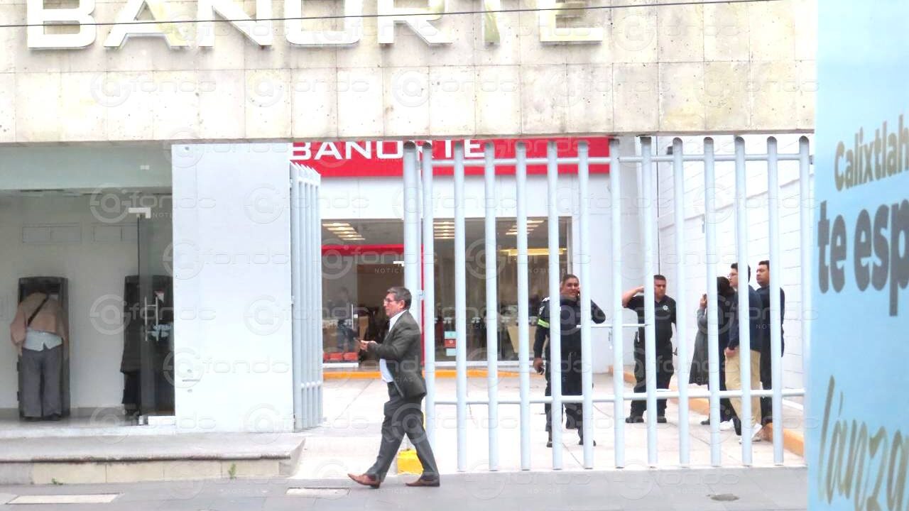 ESTAFA. Señora fue víctima de engaño de película; le quitan 130 mil pesos y le dan recortes de periódico