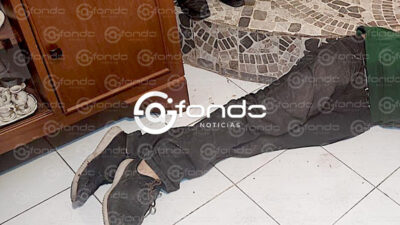 DRAMÁTICO. Omar fue apuñalado en la calle y alcanzó a llegar a su casa donde finalmente murió