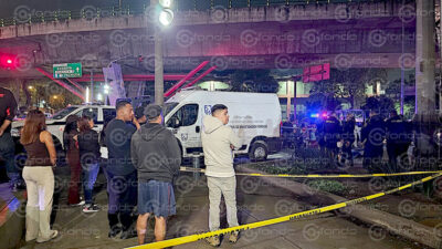 AGONÍA. Sicarios balean a automovilista; corre a estación de policía para pedir ayuda y muere