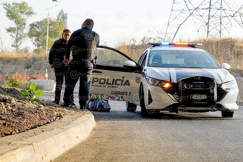 HORROR. Dejan cuerpo embolsado abajo de una cámara, en la frontera de Edomex y CDMx