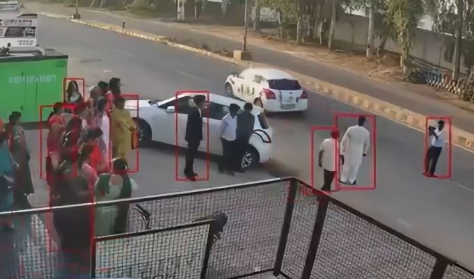 VIDEO: Fotógrafo de bodas capturaba un momento especial y muere arrollado; salió ‘volando’ varios metros