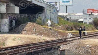 URGENTE: Un cuerpo fue encontrado a un costado de las vías del tren en Edomex