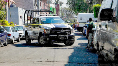 FEMINICIDIO. Paola acababa de dejar a su hija en la escuela cuando sujetos en moto le dispararon