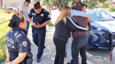 HEROICO: Policías llegan a tiempo y evitan que un hombre cometiera una tragedia