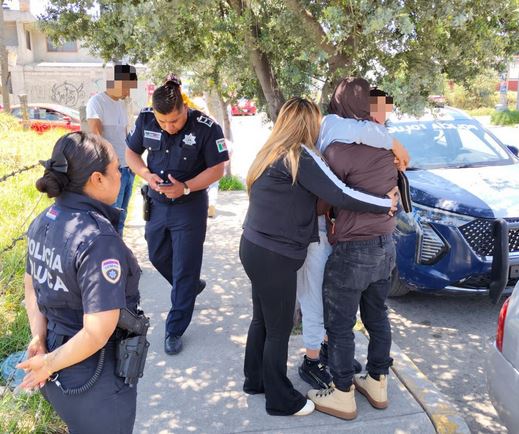 HEROICO: Policías llegan a tiempo y evitan que un hombre cometiera una tragedia