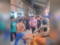 VIDEO: Diableros y comerciantes arman batalla campal en la Central de Abastos