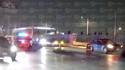ESPANTOSO. Joven motociclista muere al ser embestido por un vehículo; el casco no le ayudó