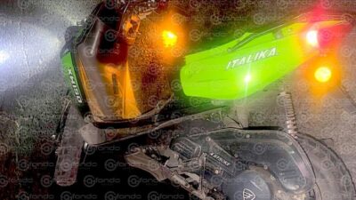 LAMENTABLE. Camión de carga pasa encima de motociclista que había derrapado