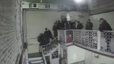 VIDEO. Policías despojan de su patrimonio a una familia durante cateo ilegal