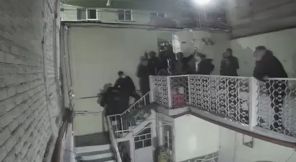 VIDEO. Policías despojan de su patrimonio a una familia durante cateo ilegal