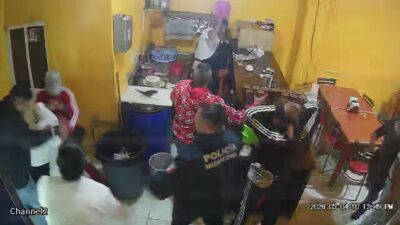 VIDEO. Familia de alcalde de Edomex golpean y amenazan a empleados de taquería