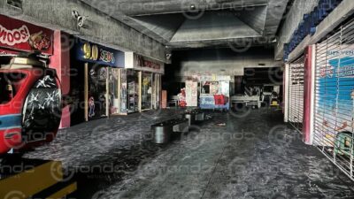 VIDEO. Tragedia en la plaza; graban incendio que consumió un centro comercial y dejó 6 muertos