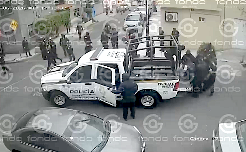 VIDEO. Policías cometen abusos, roban y golpean a vecinos durante un operativo en la Nueva Atzacoalco