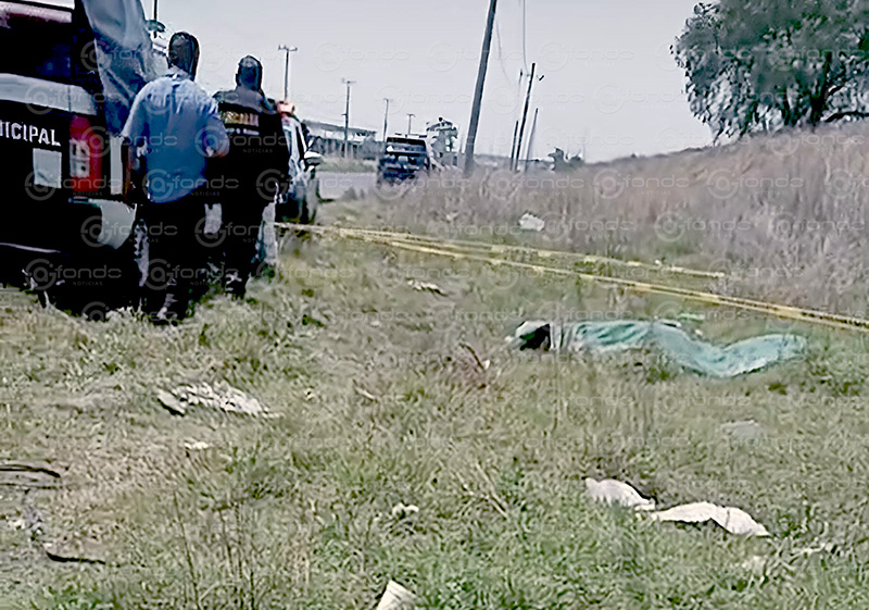 MACABRO. Encuentran cuerpo sin vida de un joven con varios tatuajes cerca de canal de aguas negras