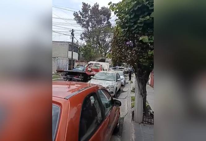 URGENTE: Sicarios en moto ‘cazan’ a un automovilista y acaban con el a disparos