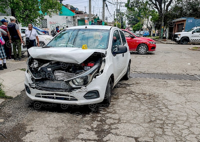 CACERÍA. Ya casi llegaba a su casa pero las balas lo alcanzaron; hombre es ejecutado a bordo de un Beetle