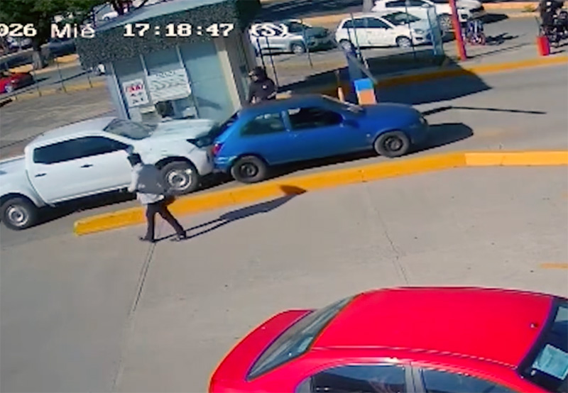 VIDEO. Descubren que empleado de Banamex estaba coludido con delincuentes para robar 3.6 millones a un cliente