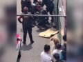 VIDEO: Policías someten a sujeto drogado que amenazaba a todos con un cuchillo