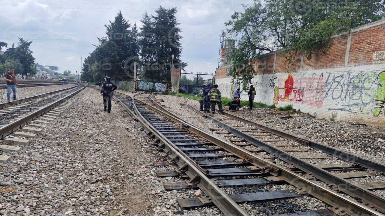 TÉTRICO. Un feto humano estaba enterrado a un costado de las vías del tren en Edomex