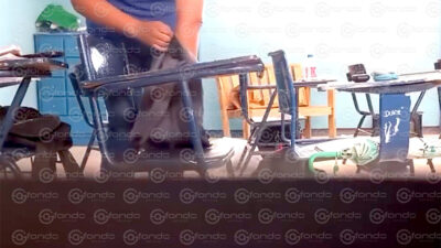 VIDEO. Cámara oculta graba a maestro robando las pertenencias de sus alumnos