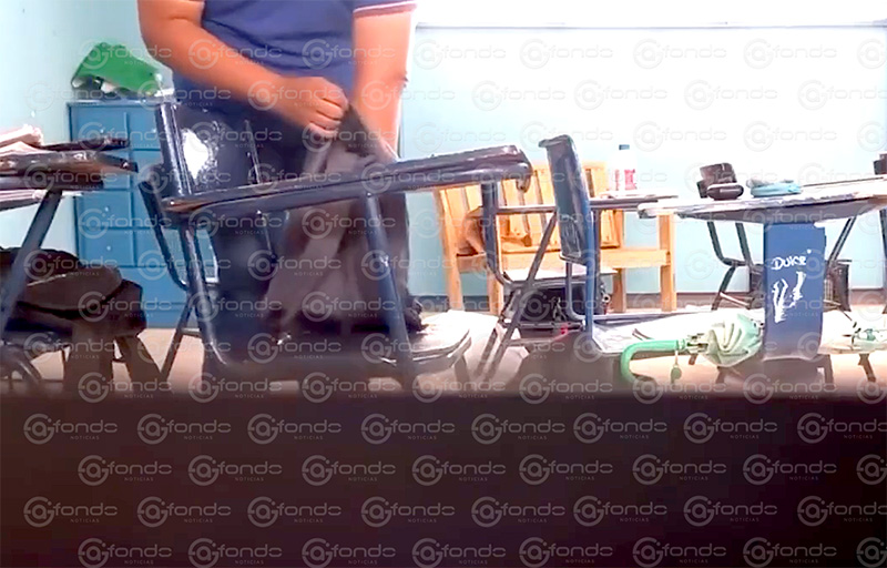 VIDEO. Cámara oculta graba a maestro robando las pertenencias de sus alumnos