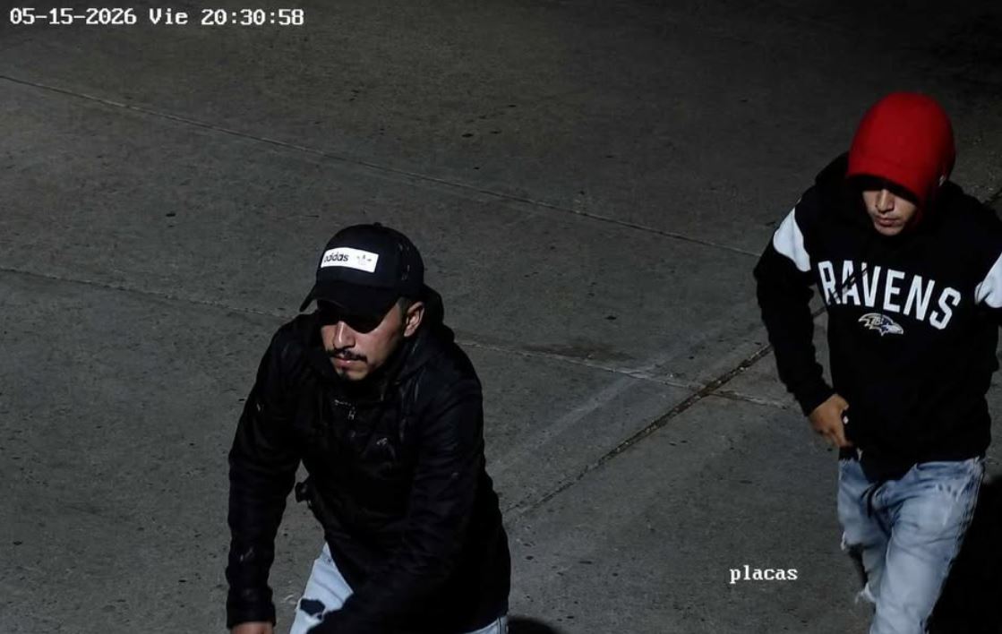VIDEO. Familia es bajada de su auto a punta de pistola por dos criminales