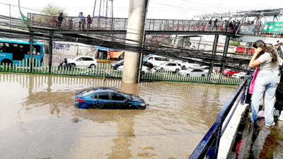 VIDEO. Fuerte granizada provoca inundaciones en Coacalco y Ecatepec